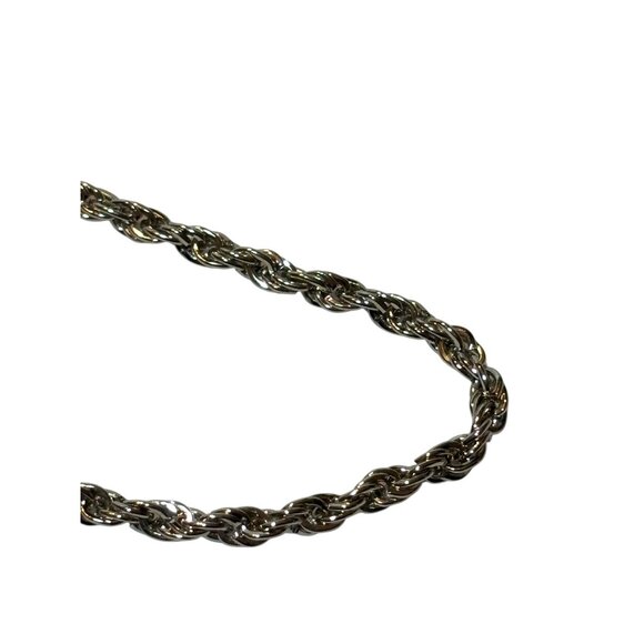 Nine West Fuchsia Croc-Embossed PVC Clutch With Silver Chain Strap new - Picture 2 of 7